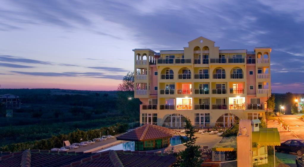 Stefanov 2 Hotel ロゼネッツ エクステリア 写真