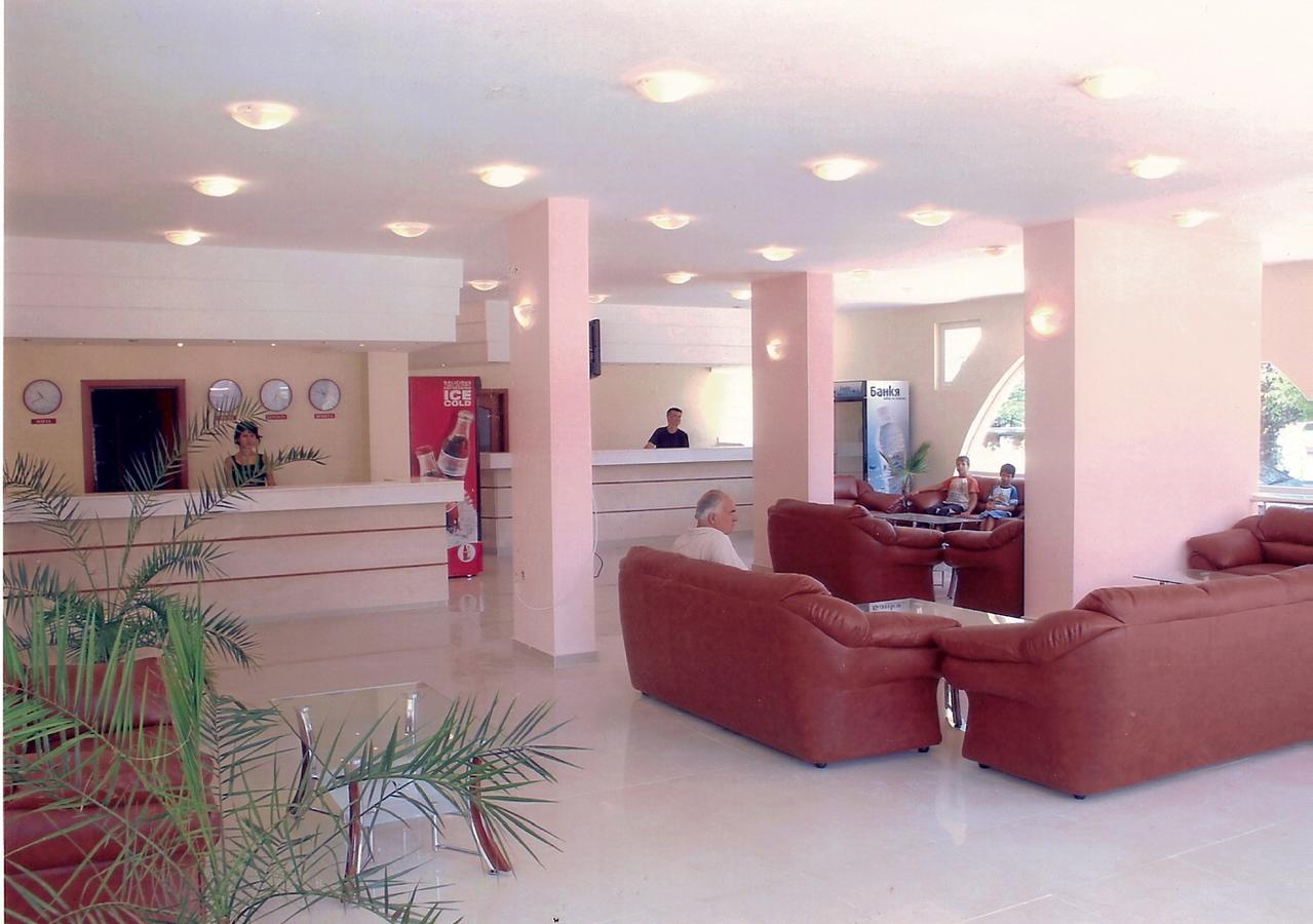 Stefanov 2 Hotel ロゼネッツ エクステリア 写真