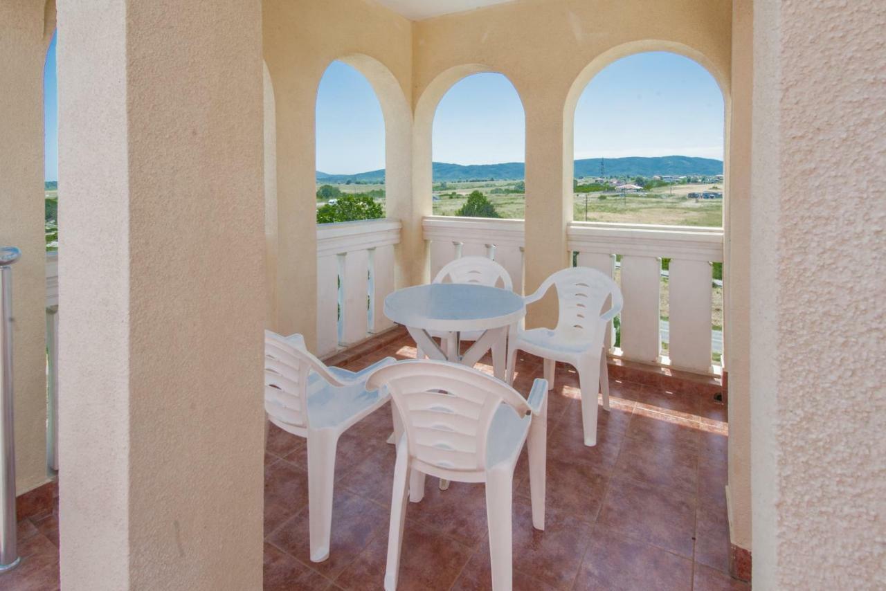 Stefanov 2 Hotel ロゼネッツ エクステリア 写真