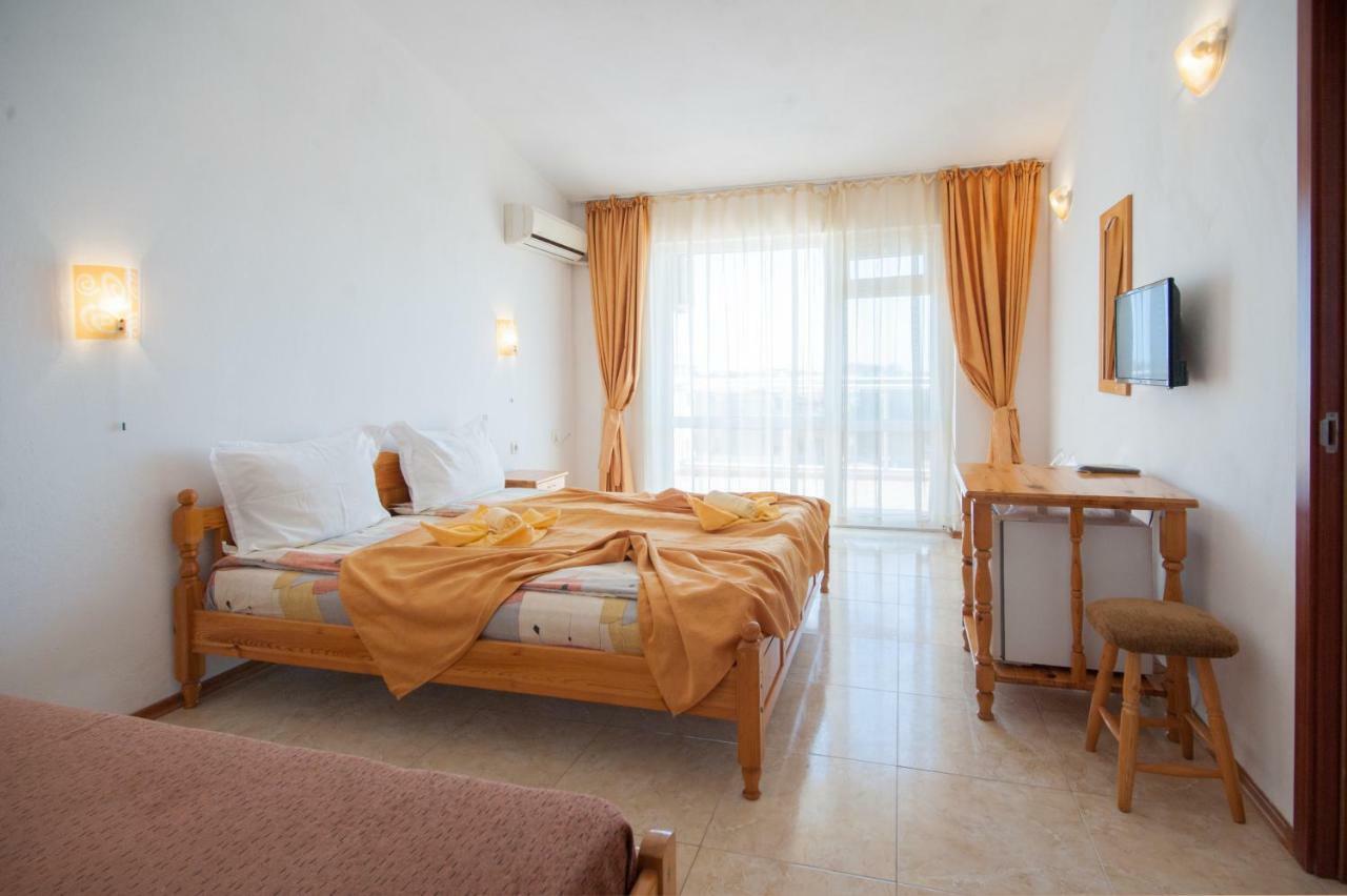 Stefanov 2 Hotel ロゼネッツ エクステリア 写真