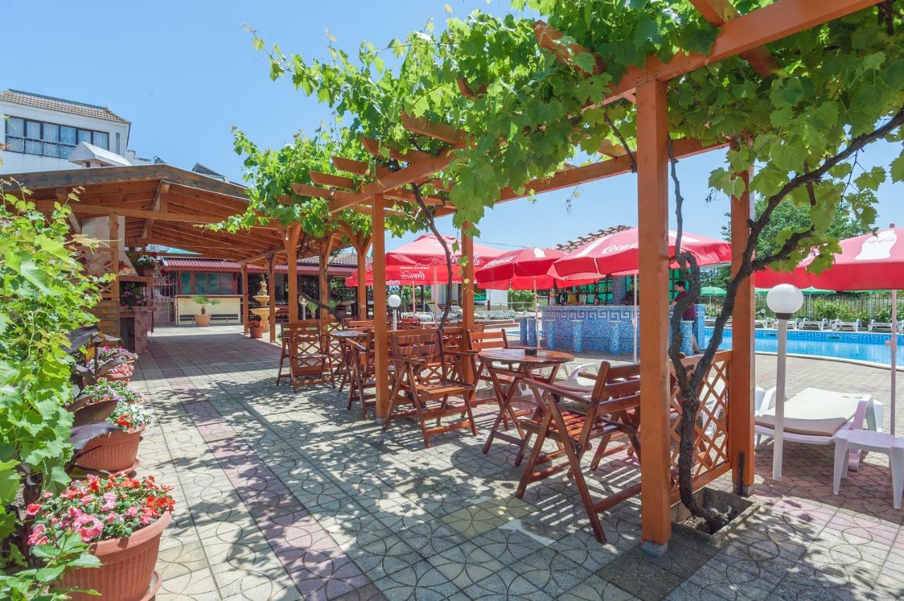 Stefanov 2 Hotel ロゼネッツ エクステリア 写真