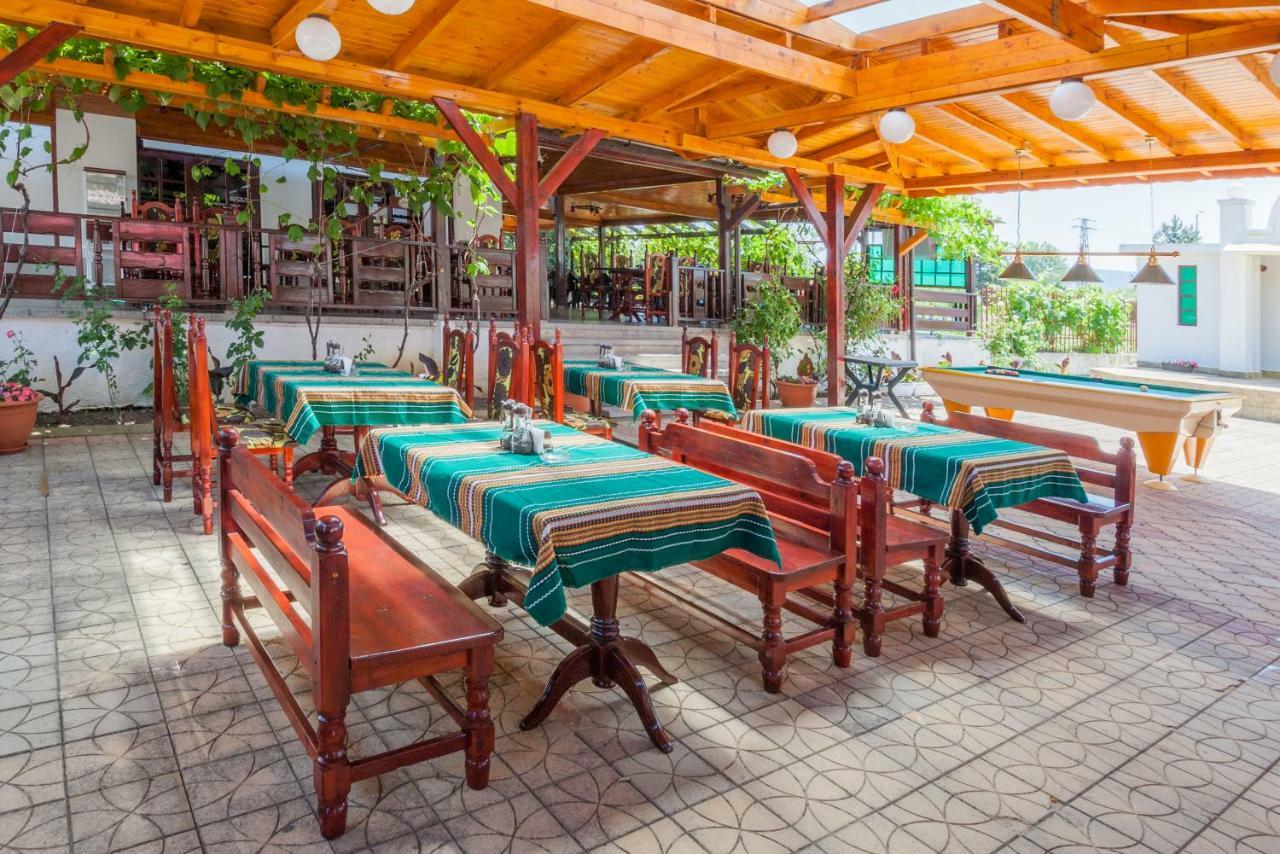 Stefanov 2 Hotel ロゼネッツ エクステリア 写真