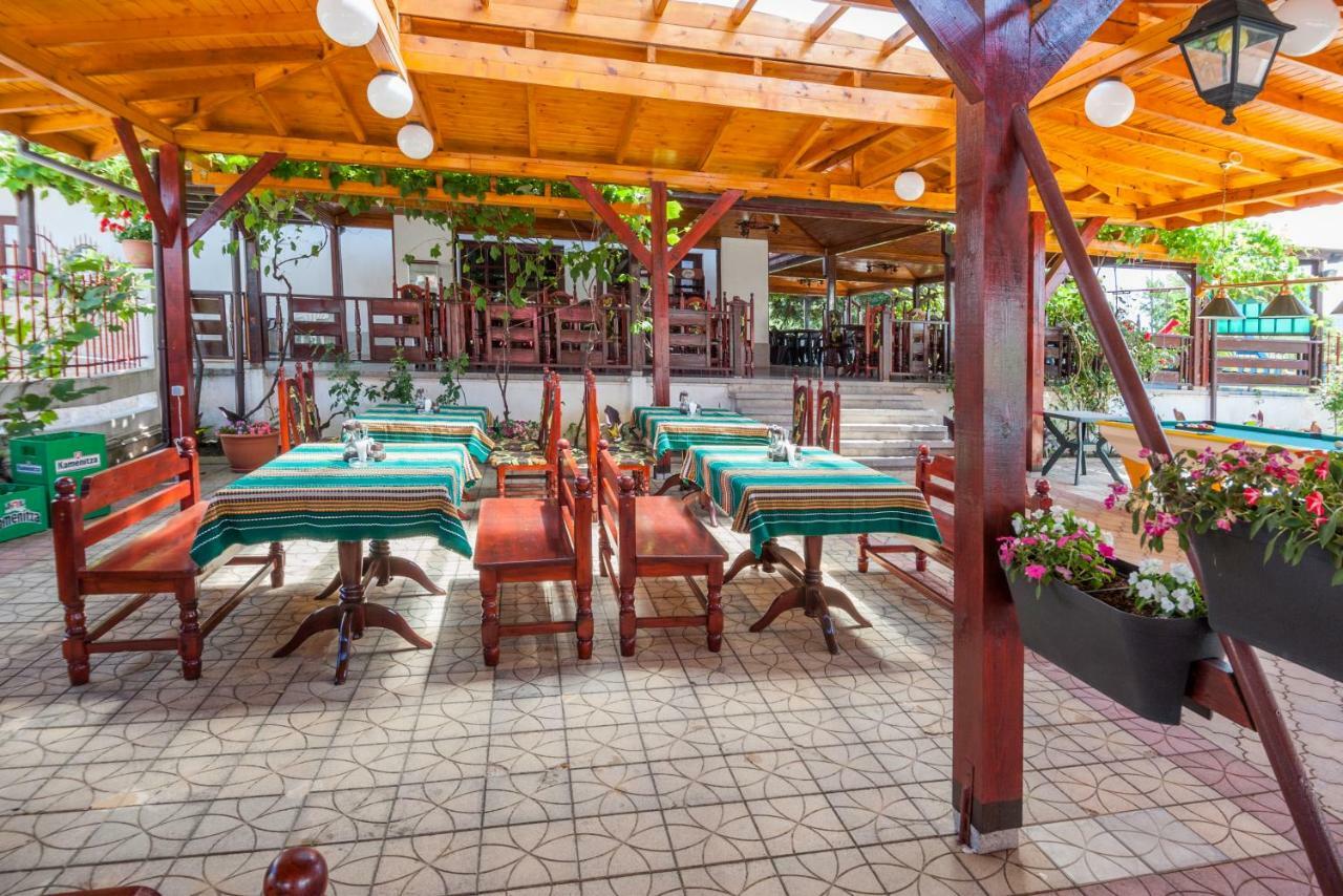 Stefanov 2 Hotel ロゼネッツ エクステリア 写真